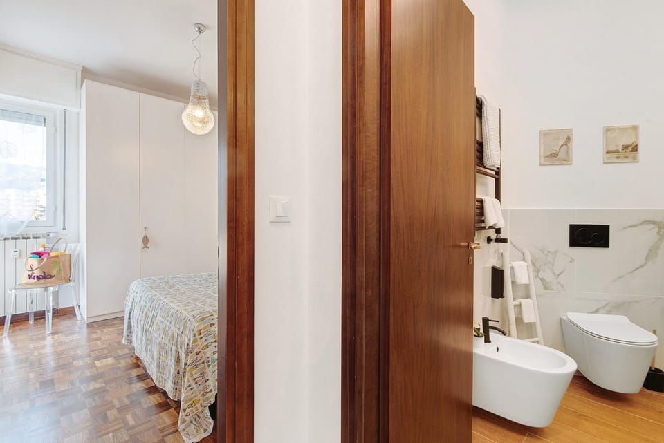 Bathroom, Living room