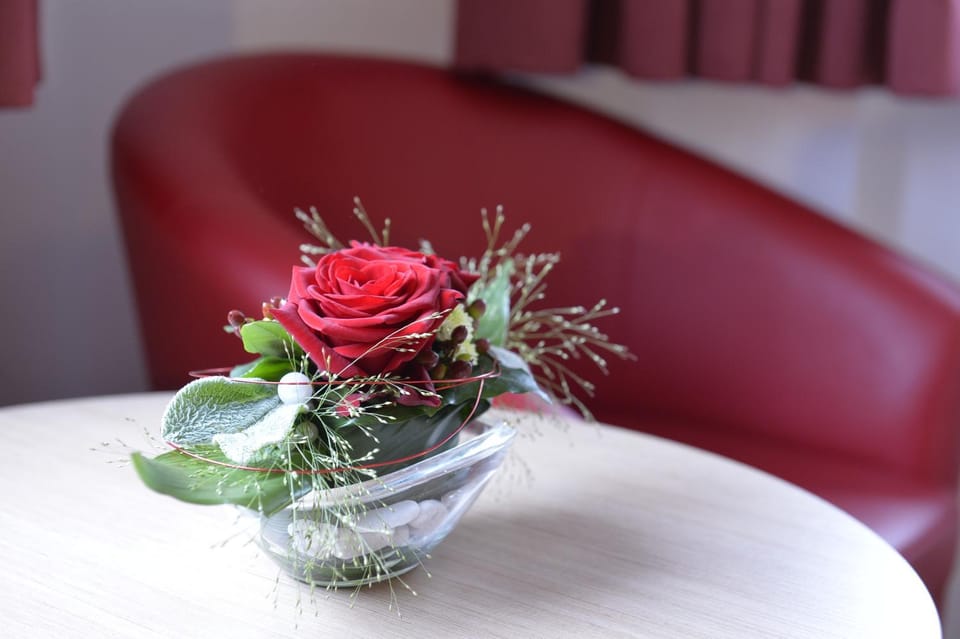 Decorative detail, Seating area