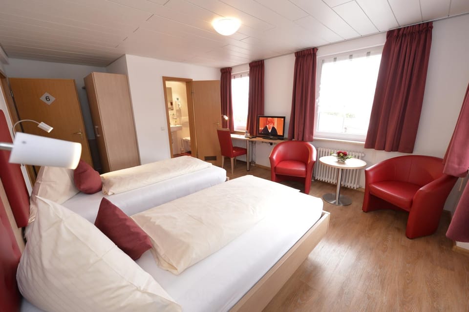 TV and multimedia, Photo of the whole room