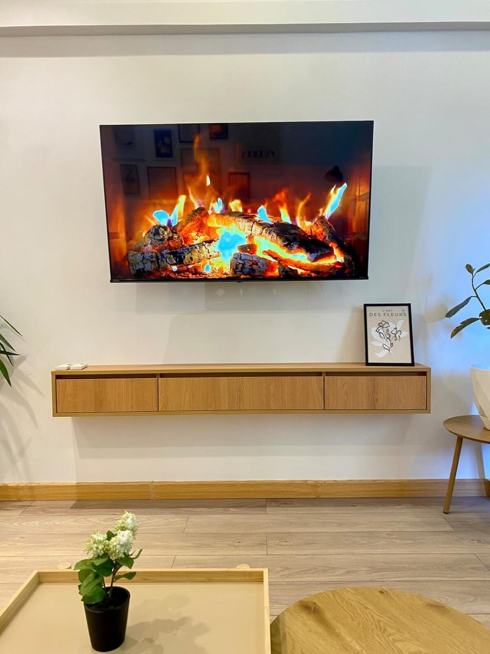 TV and multimedia, Decorative detail