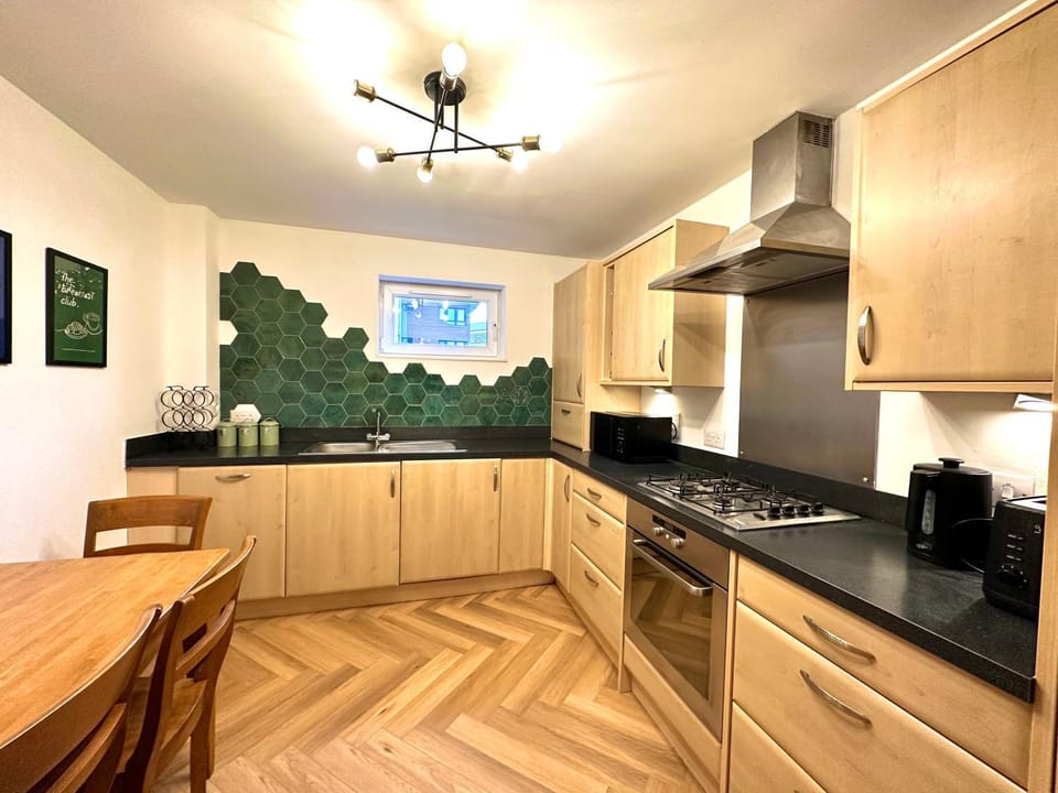 Kitchen or kitchenette, Dining area, stove