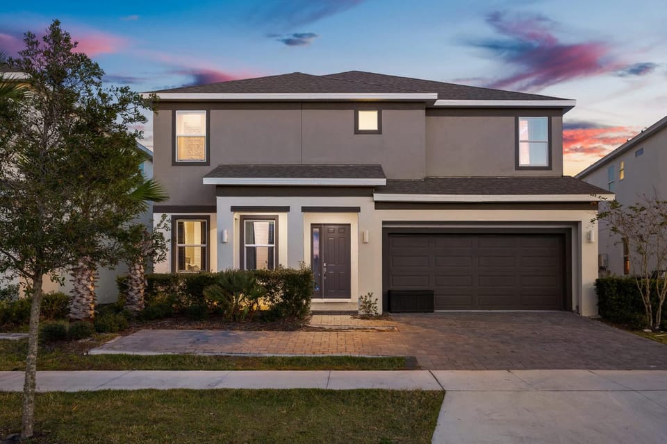 Upstay Vibrant Home w Themed Rooms Pool & Games House in Kissimmee