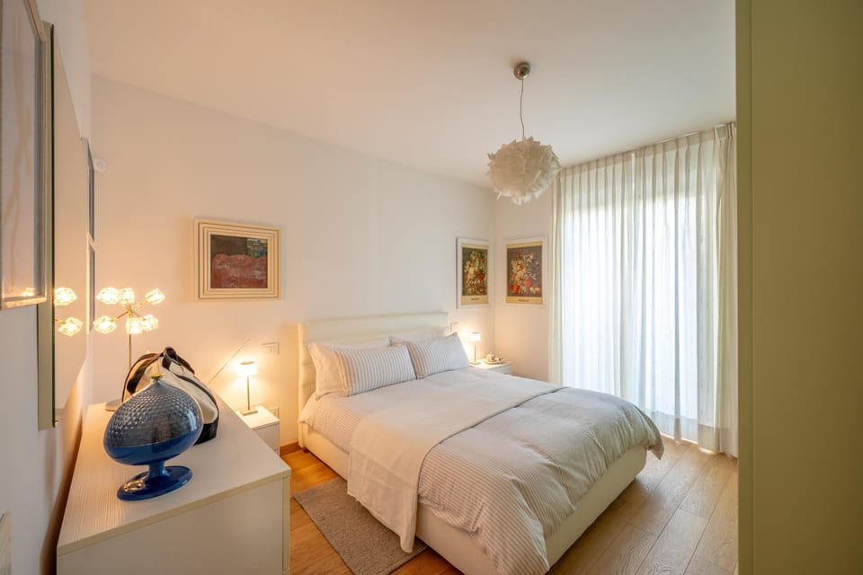 Bed, Photo of the whole room, Bedroom, heating, internet