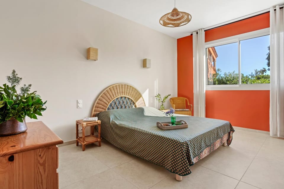 Living room, Bedroom