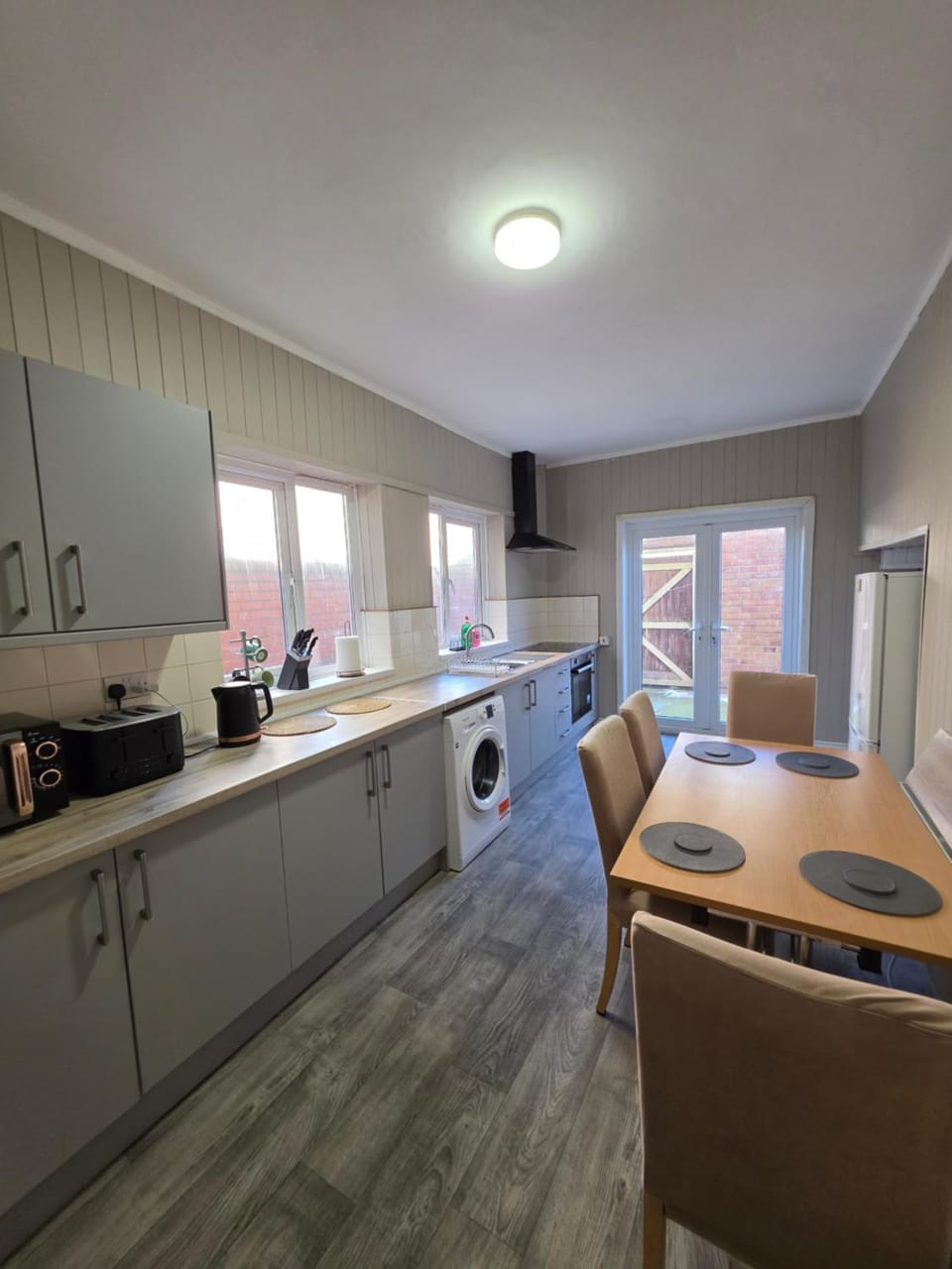 Kings Road Modern Home - 7 Beds - Ideal for Workers House in Middlesbrough