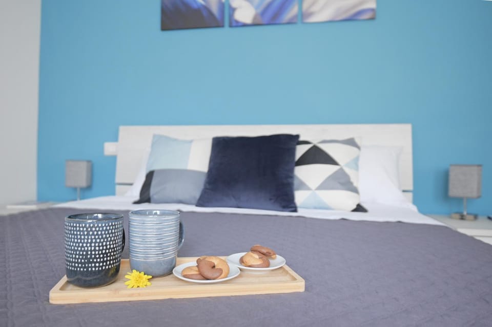 Living room, Bedroom