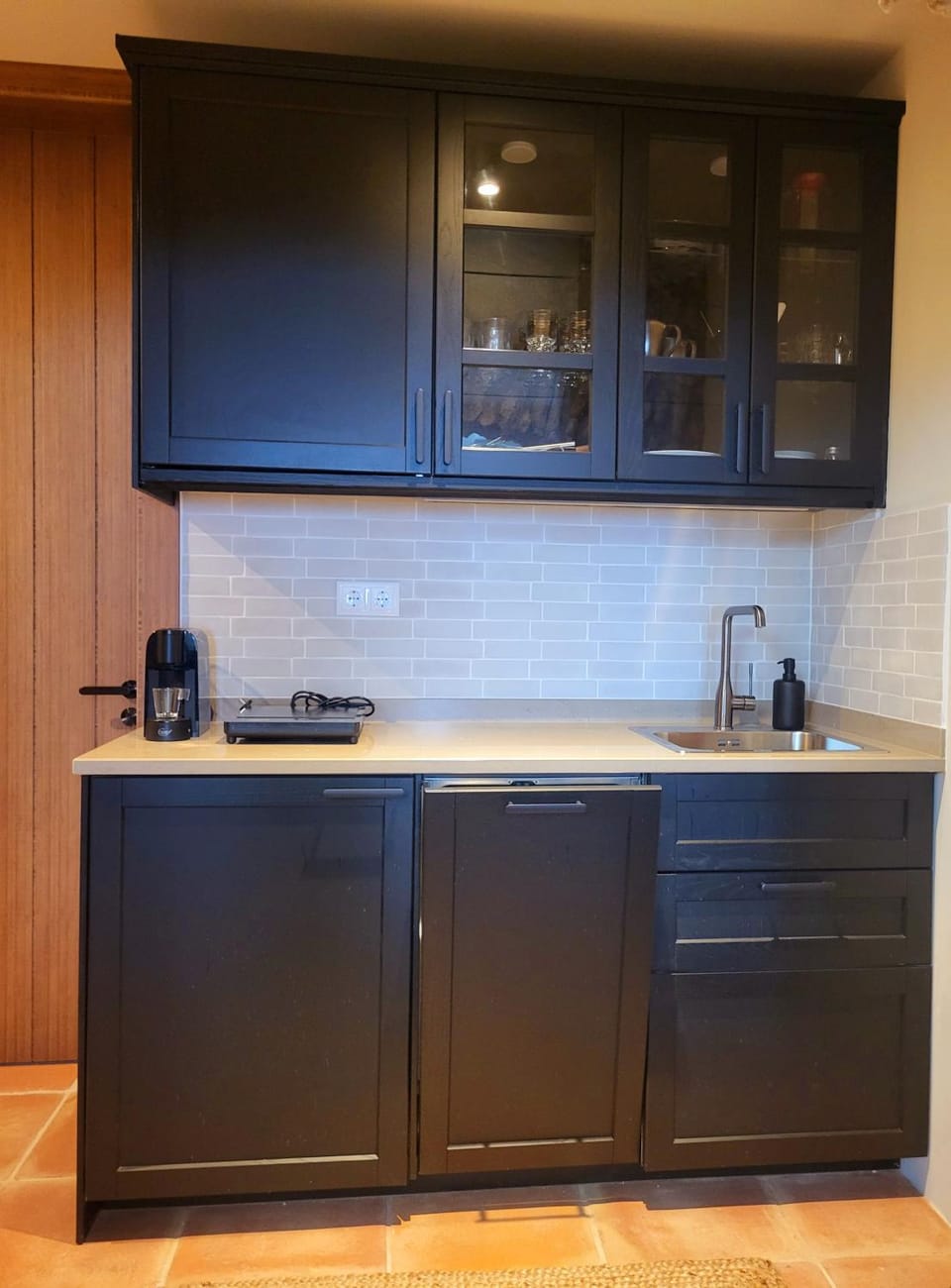 Coffee/tea facilities, Kitchen or kitchenette, dishwasher, toaster