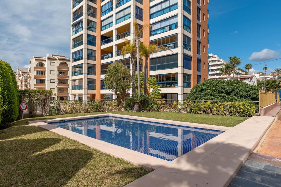 Property building, Garden, Garden, Swimming pool, Swimming pool