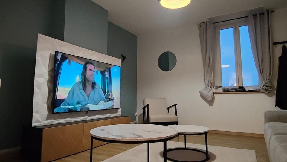 Mona Lisa Apartment in Hauts-de-France