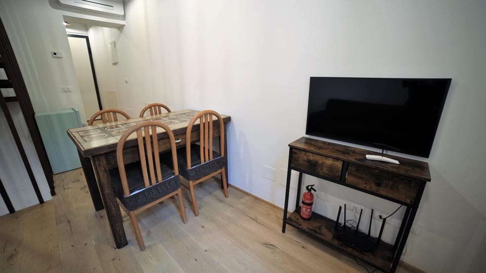 TV and multimedia, Dining area, Evening entertainment