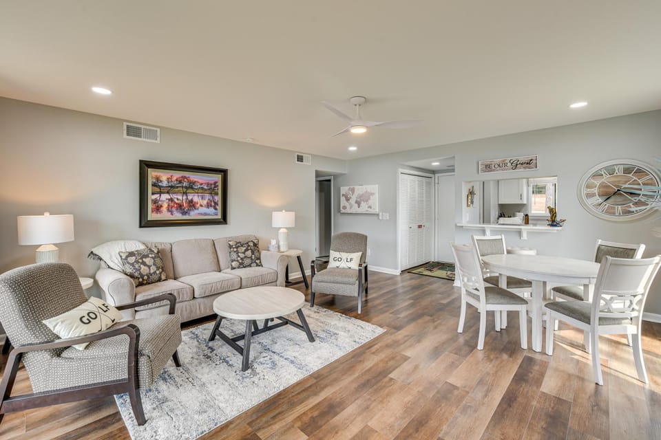 Pinehurst Lake Condo: Water View & Community Perks House in Pinehurst