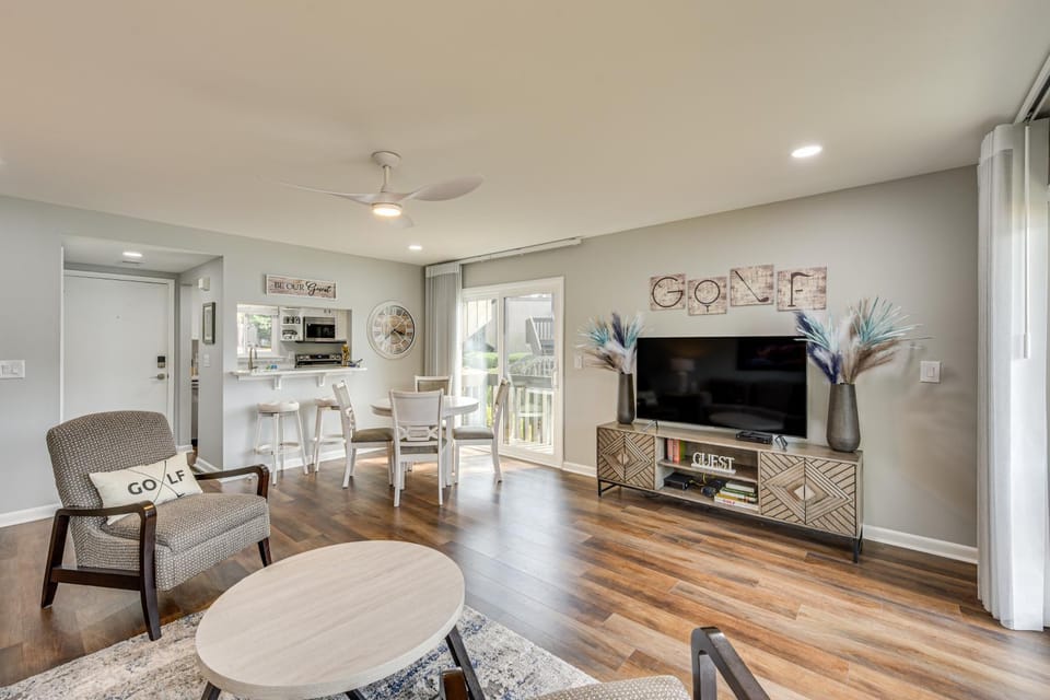 Pinehurst Lake Condo: Water View & Community Perks House in Pinehurst