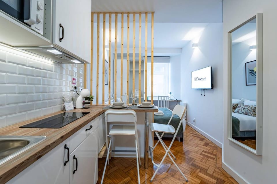 Kitchen or kitchenette