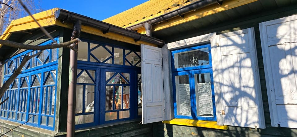 Property building, Day