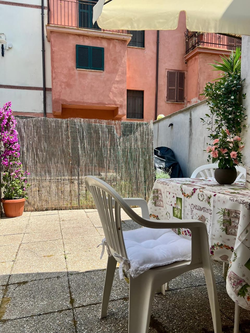 Inner courtyard view