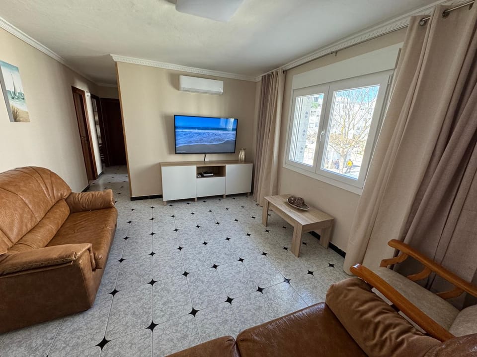 TV and multimedia, Living room, air conditioner