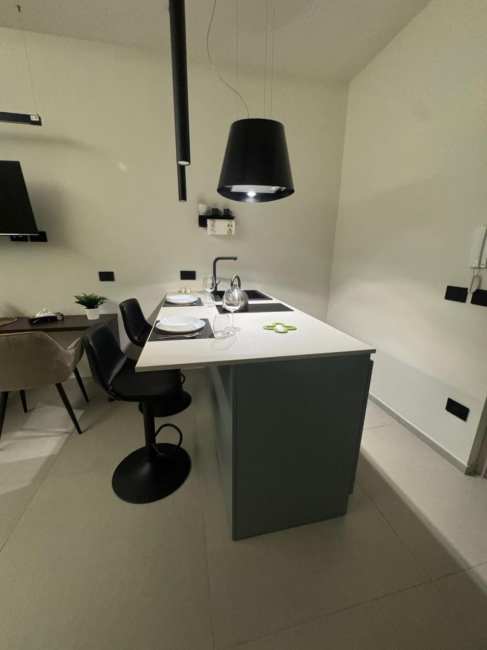 Kitchen or kitchenette, Dining area, kitchen