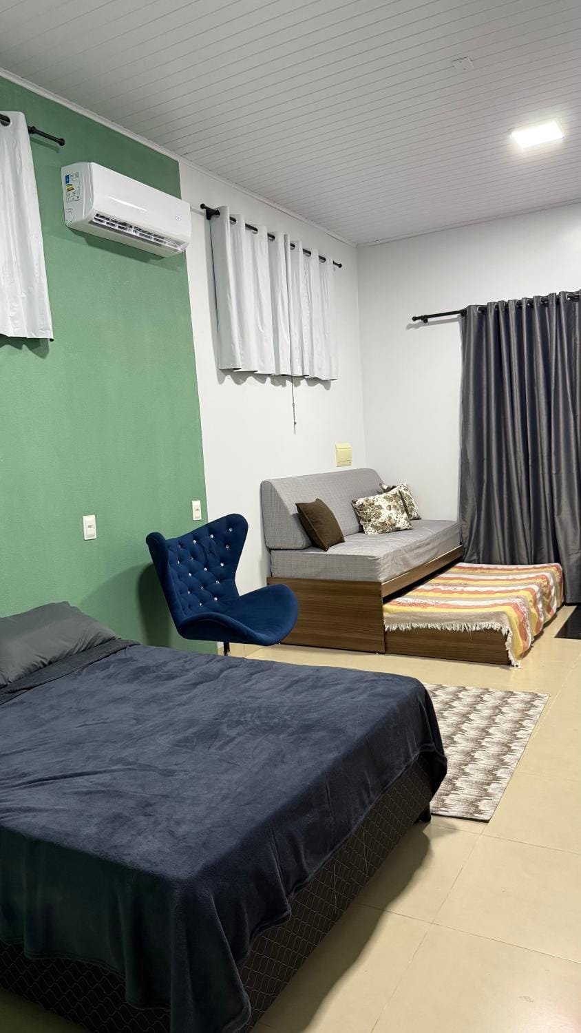 Bedroom, air conditioner