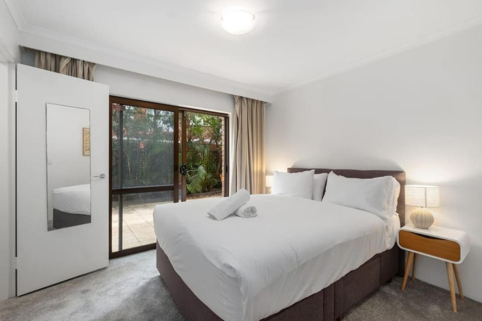Garden Apartment with Large Outdoor Areas. Apartment in Sydney