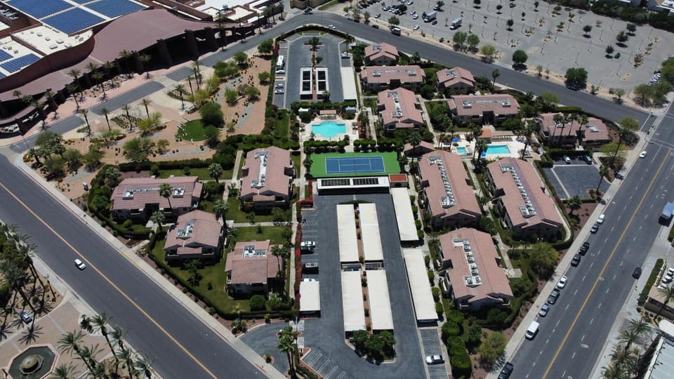 1BR Plaza Villas Bliss - Downtown PS House in Palm Springs
