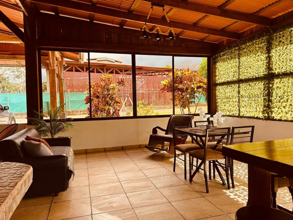 Volcano Refuge House Apartment in La Fortuna