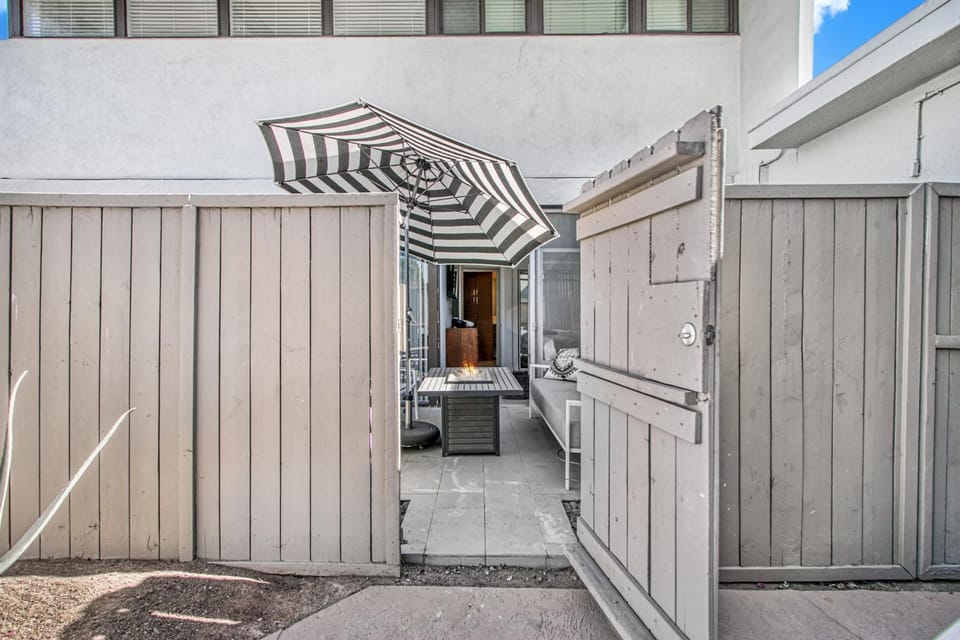 Ocotillo Art Lounge - 1BR Posh Condo in South PS House in Palm Springs