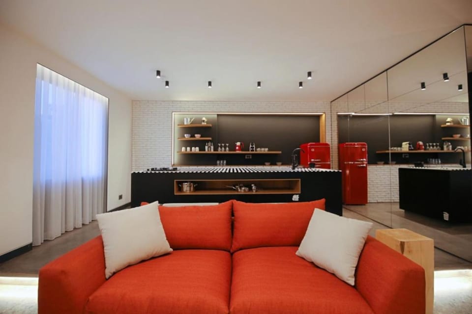 Kitchen or kitchenette, Living room