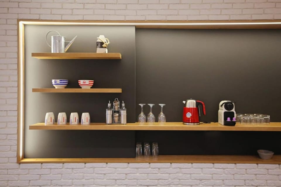 Coffee/tea facilities, Kitchen or kitchenette