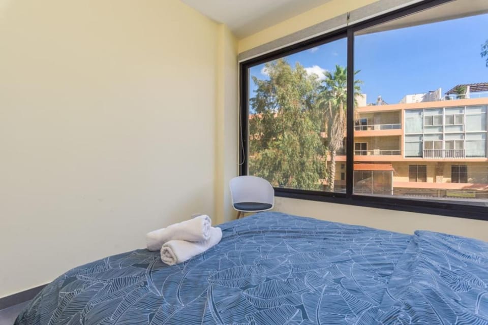 Bed, View (from property/room), Photo of the whole room, Bedroom, towels