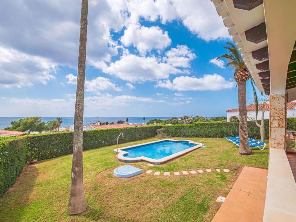 Pool view, Sea view