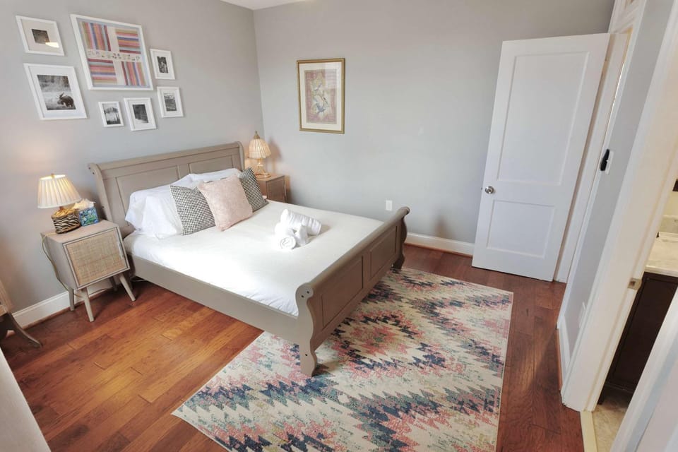 Taylor St Townhouse - Private Parking House in District of Columbia