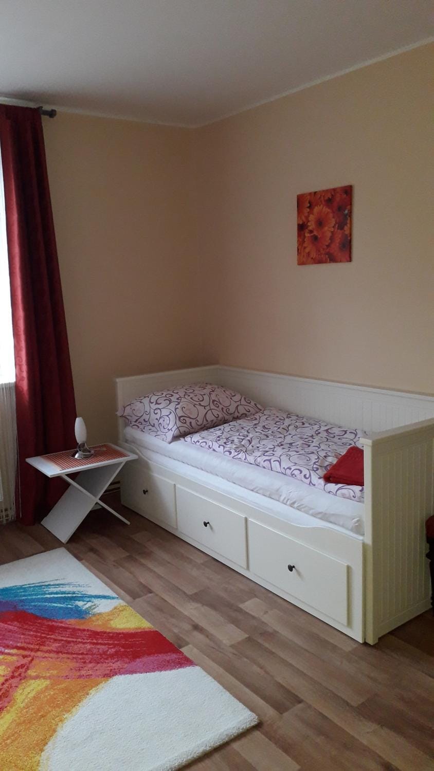 Bed, Bedroom