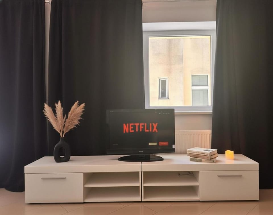 Spacious & Cozy Guesthouse - Near Metro & City Center - 3 Beds for 5 Person House in Vienna