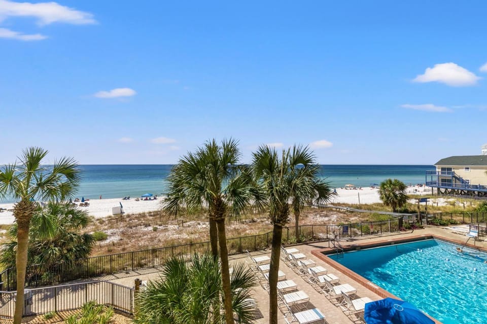 Commodore 304 Gorgeous Beach Views! Near St. Andrews State Park. House in Lower Grand Lagoon