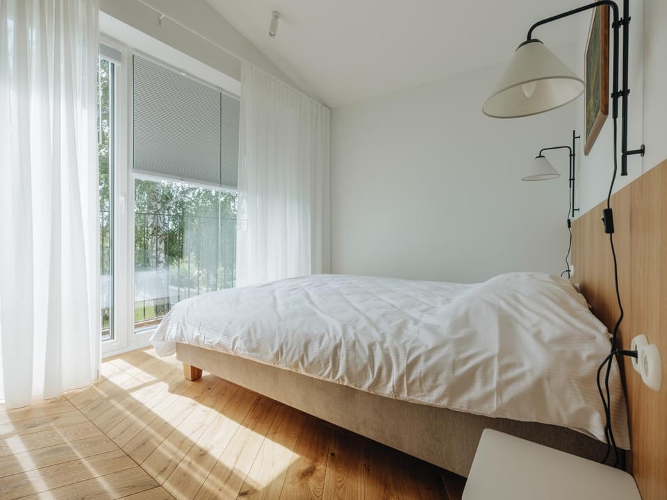 Bed, Photo of the whole room, Bedroom, Lake view