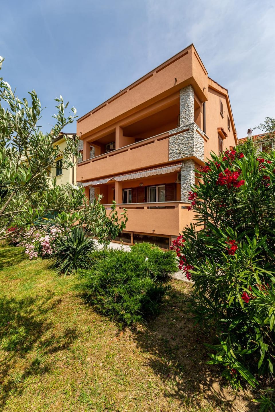 Property building, Garden
