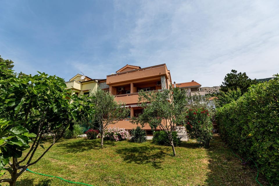 Property building, Garden view