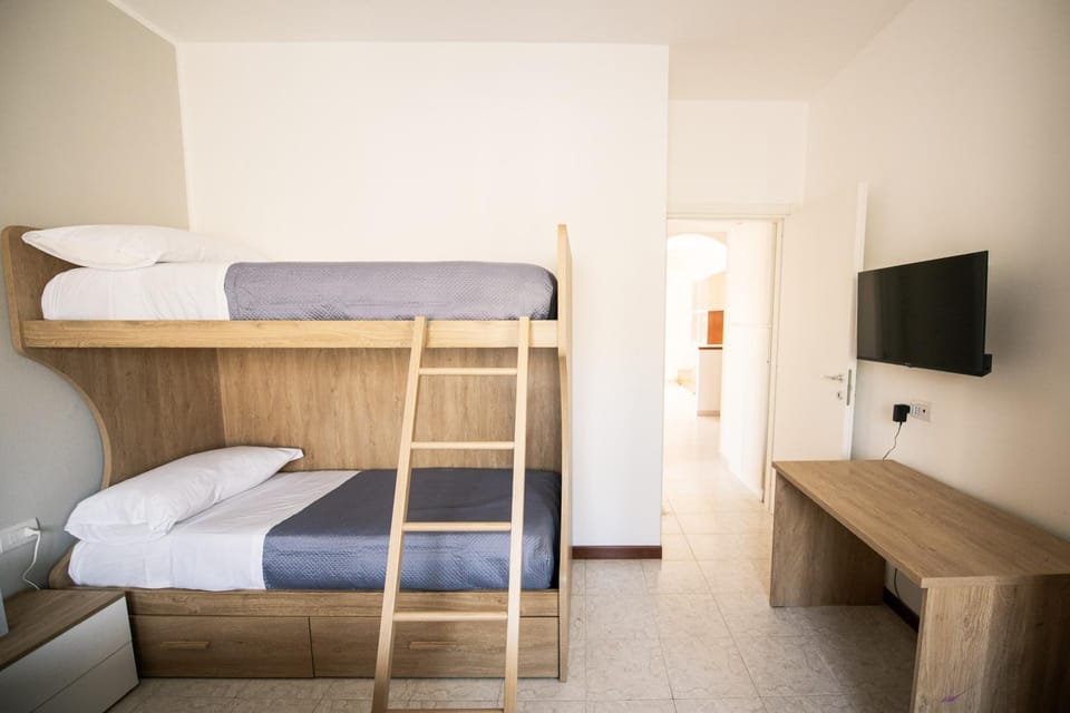 bunk bed