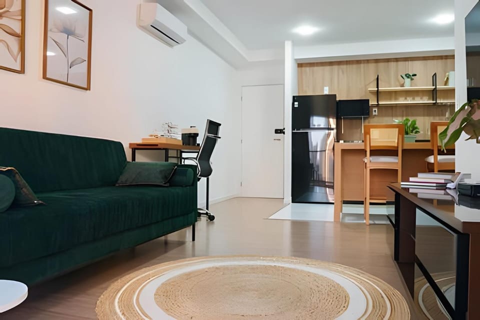 2 Quartos (1 suíte) e ampla sacada | Gleba Palhano Apartment in Londrina