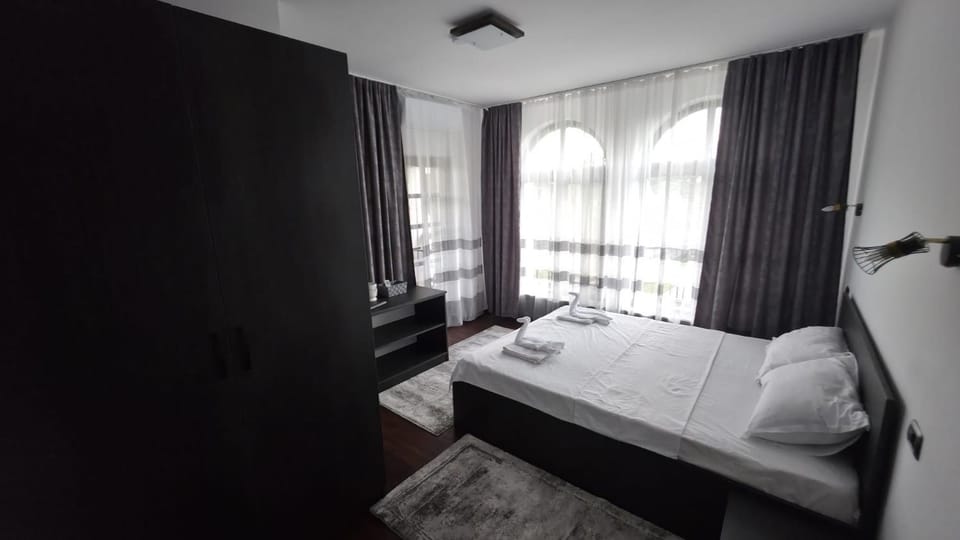 Conacul Edy și Anastasia Farm Stay in Romania