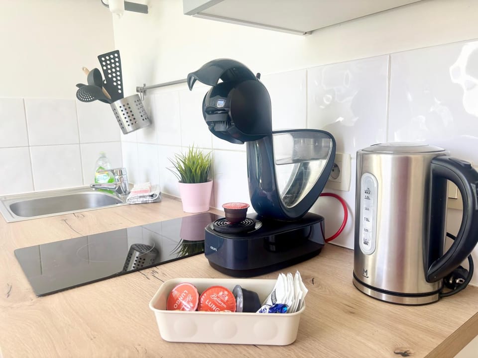 Coffee/tea facilities, Kitchen or kitchenette