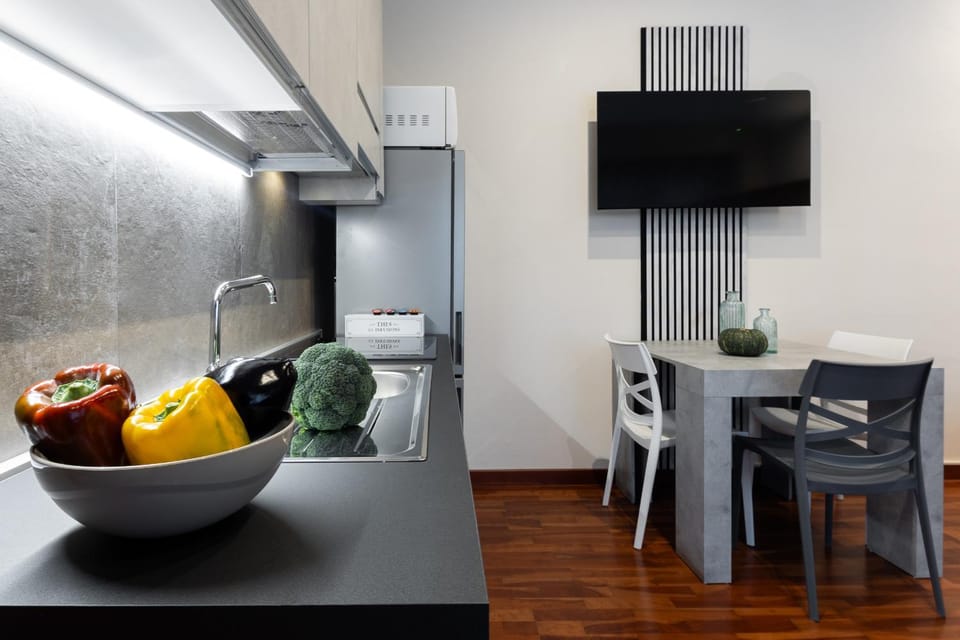 TV and multimedia, Kitchen or kitchenette, Dining area