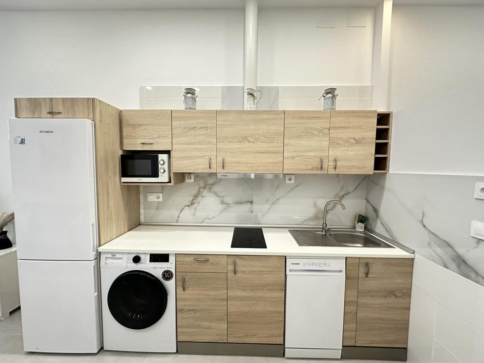 Kitchen or kitchenette