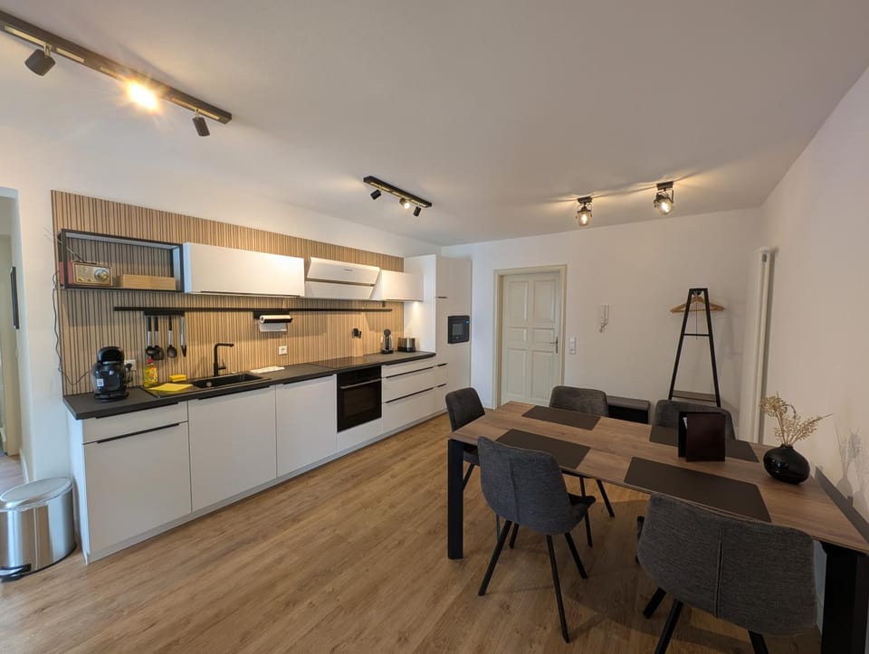 Kitchen or kitchenette, Dining area, dishwasher, oven, stove