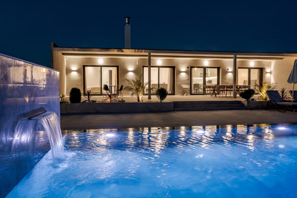 Pool view, Swimming pool