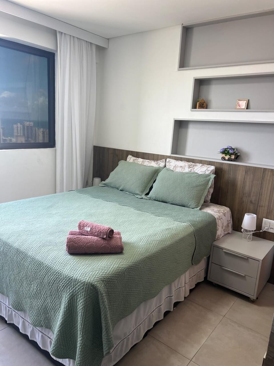 2402 - Flat em Boa Viagem Praia, próx ao shopping, vista mar Apartment in Recife