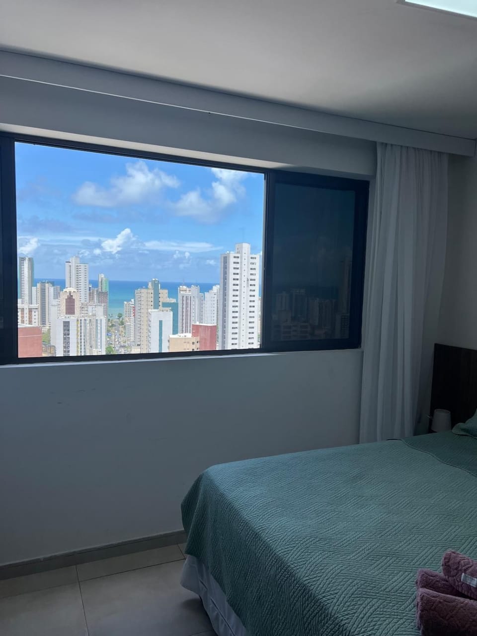 2402 - Flat em Boa Viagem Praia, próx ao shopping, vista mar Apartment in Recife