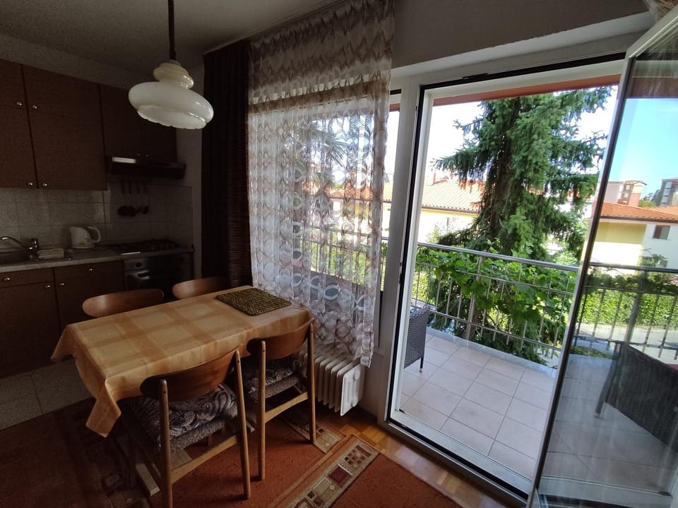 Balcony/Terrace, Dining area
