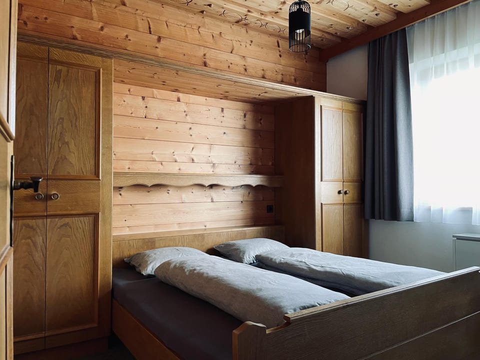 Bed, Bedroom, wardrobe