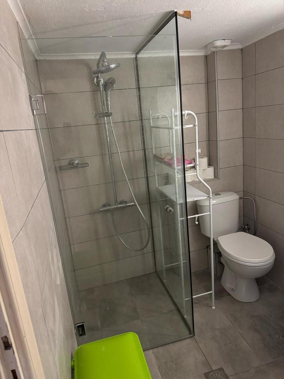 Shower, Toilet, Bathroom, hair dryier, washing machine, dryer